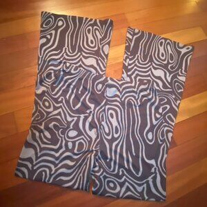 Boho Black and Gray Flared Leggings size Large